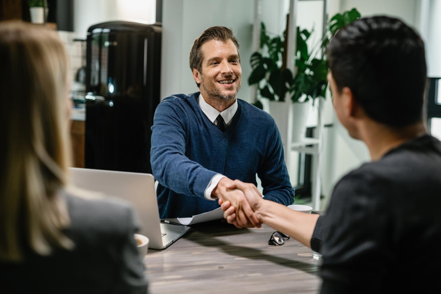 Customer support and private banking contact