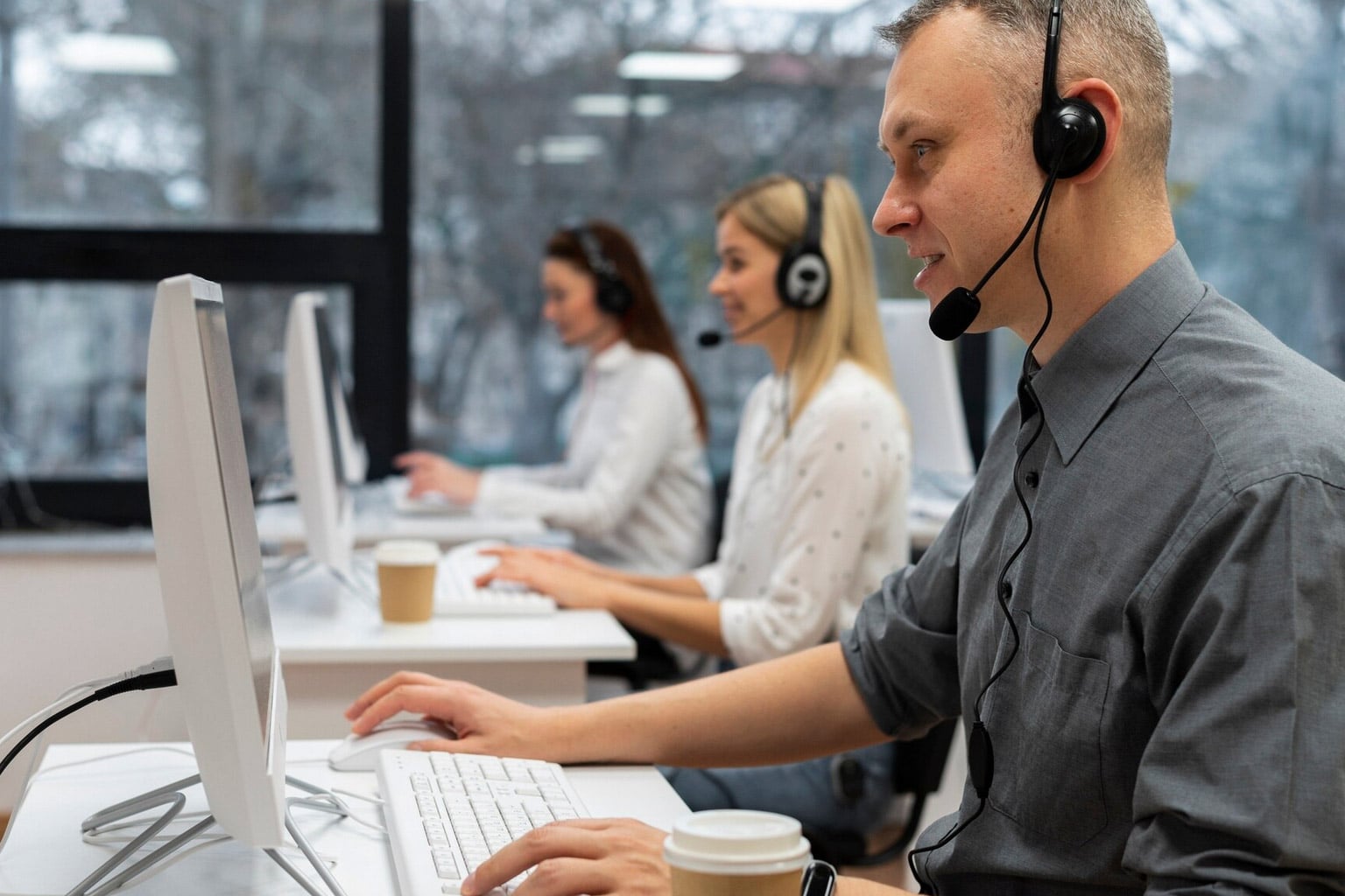 Customer support / private banking contact